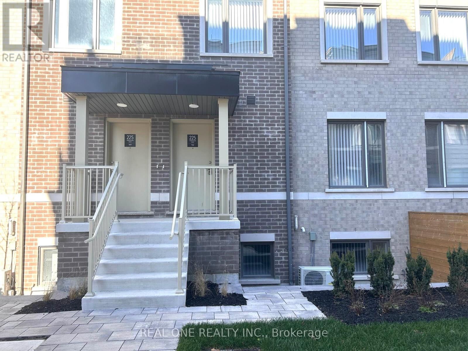 Property Photo:  15 William Jackson Way 41  ON M8V 0J8 