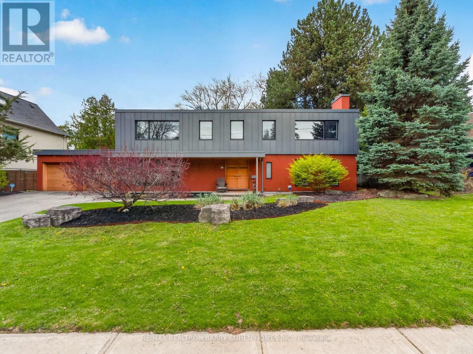 Property Photo:  19 Saintfield Avenue  ON M3C 2M4 