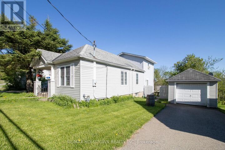 Property Photo:  17 Main Street East  ON K0E 1M0 