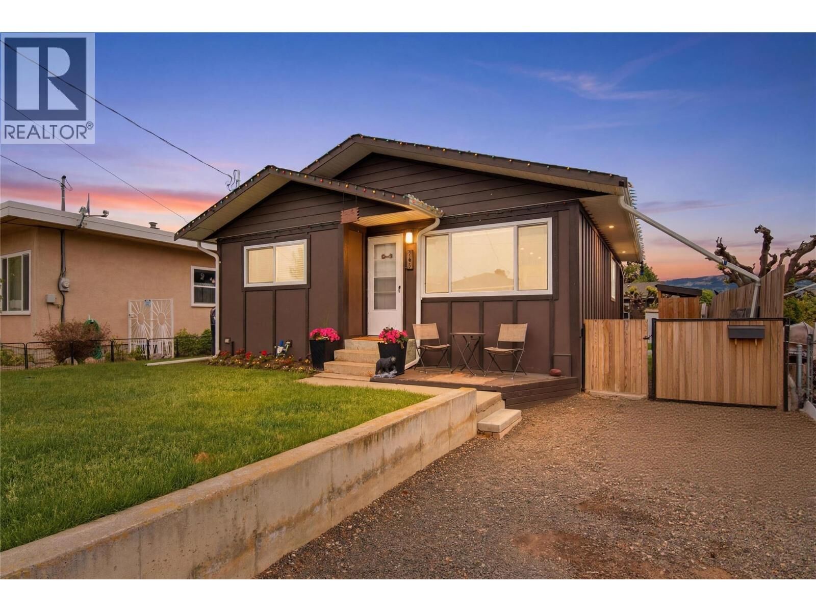Property Photo:  363 Willow Street  BC V2B 4C8 