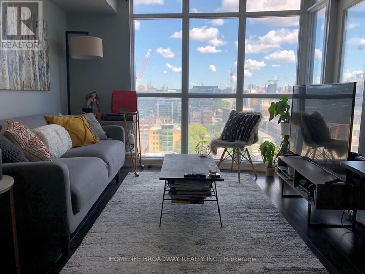 Property Photo:  21 Iceboat Terrace 1801  ON M5V 4A9 