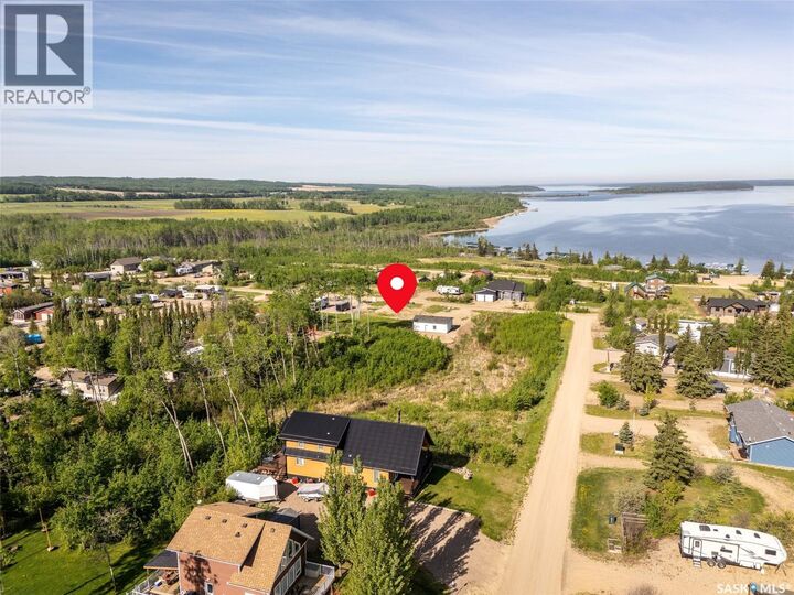 Property Photo: 915 Diamond Willow Drive SK S0M 1A0