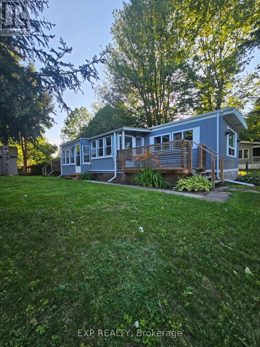 Property Photo: 108 Hutt Road ON K6V 5T2