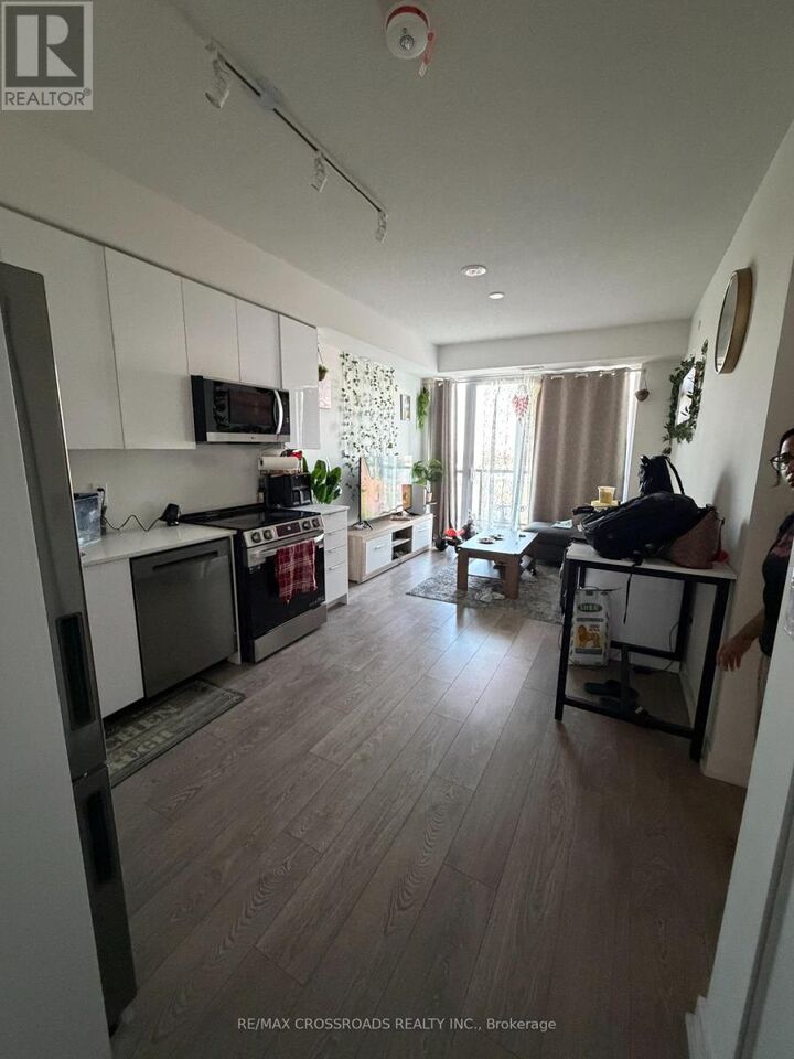 Property Photo: 225 Malta Avenue 1406 ON L6Y 6H8