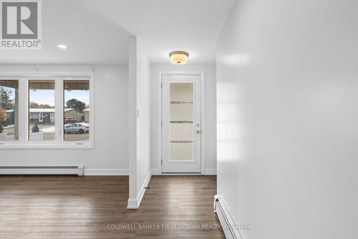 Property Photo:  351 Amiens Street  ON K1E 1P1 