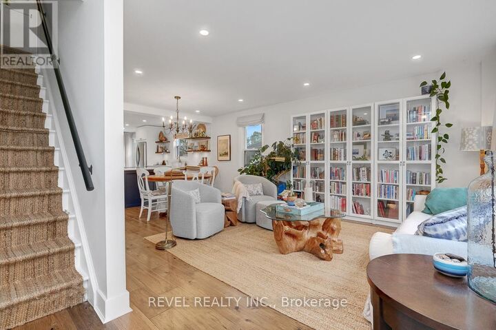 Property Photo:  306 Ferndale Avenue  ON K1Z 6P8 