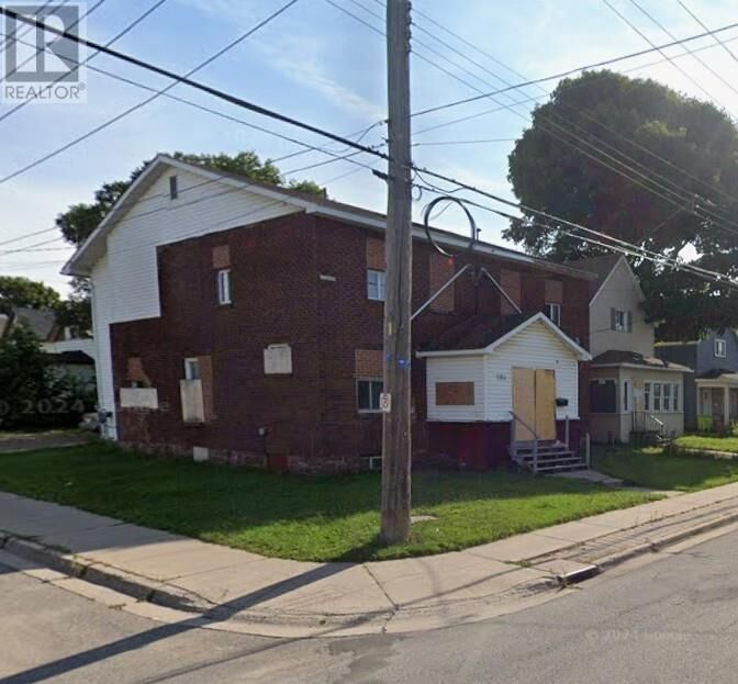 Property Photo:  104 Albert St  ON P6A 2J1 