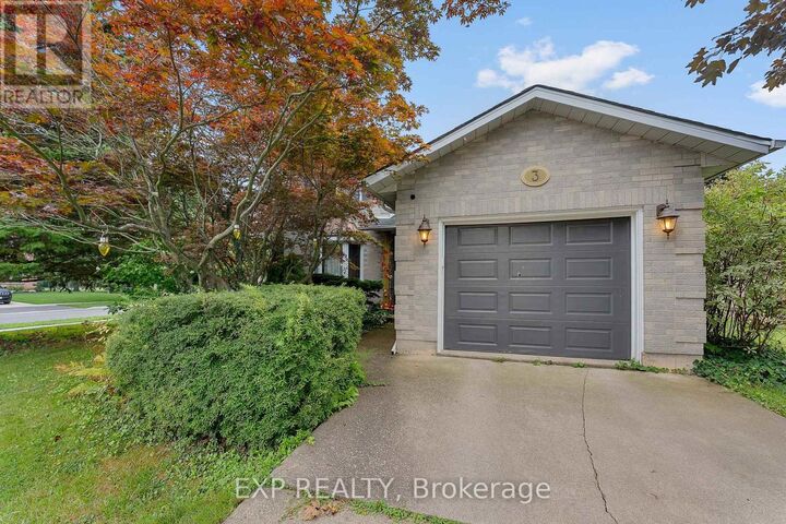 Property Photo: 3 Briarsdale Crescent ON L3C 6R7