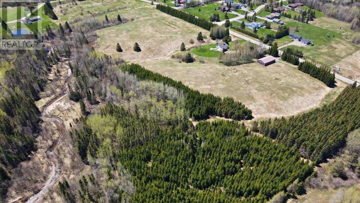 Property Photo: 618 Allens Side Rd ON P6C 2Z3