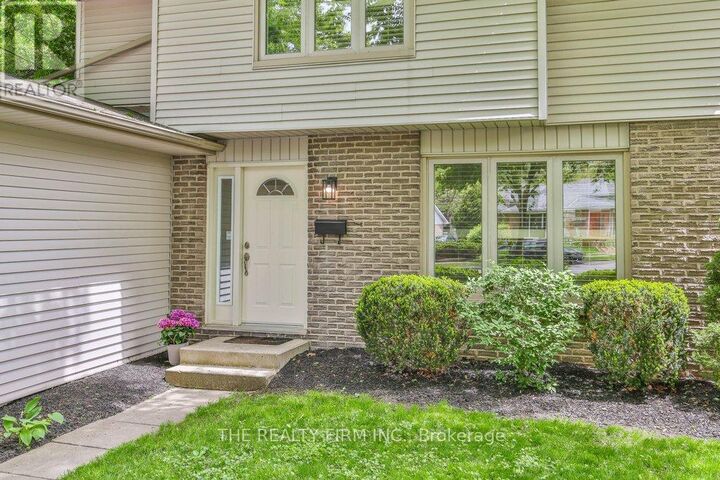 Property Photo: 1584 Aldersbrook Road ON N6G 2Z3