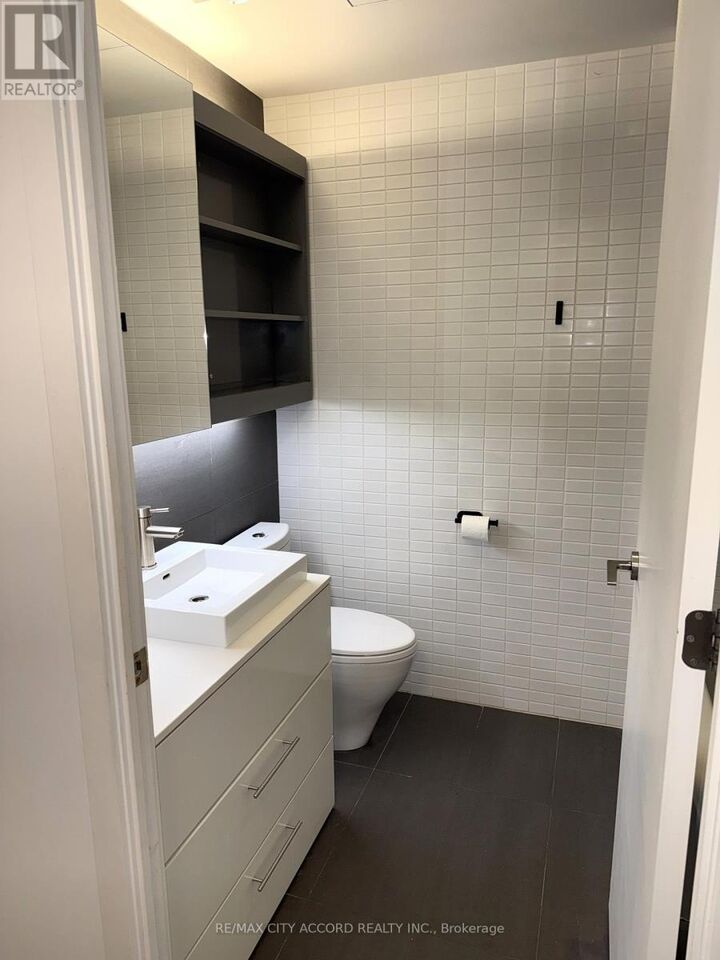 Property Photo:  47 Lower River Street 550  ON M5A 1M6 
