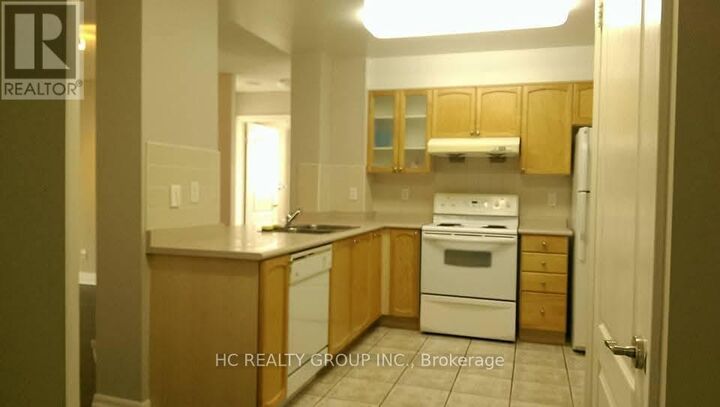 Property Photo:  188 Doris Avenue  ON M2N 6Z5 