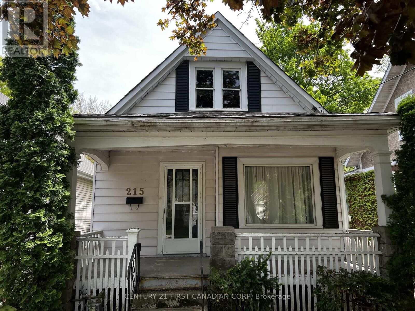 Property Photo: 215 Bernard Avenue ON N6A 2M9