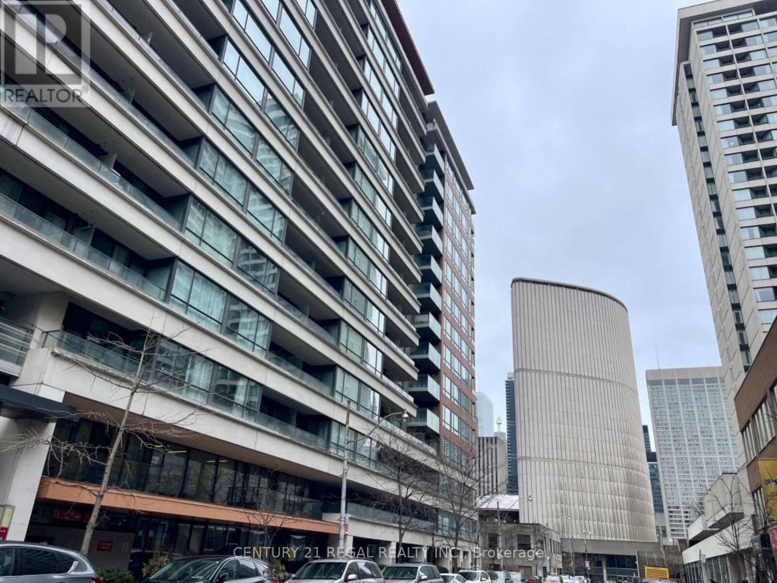Property Photo: 111 Elizabeth Street 533 ON M5G 1P7