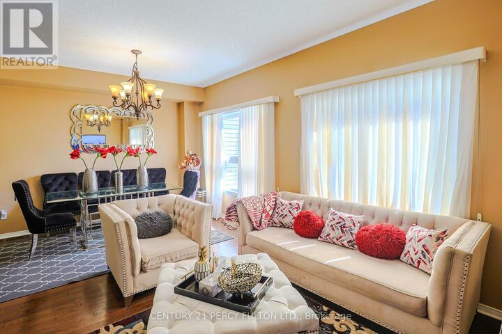 Property Photo: 116 Dahlia Street ON K4K 0G1