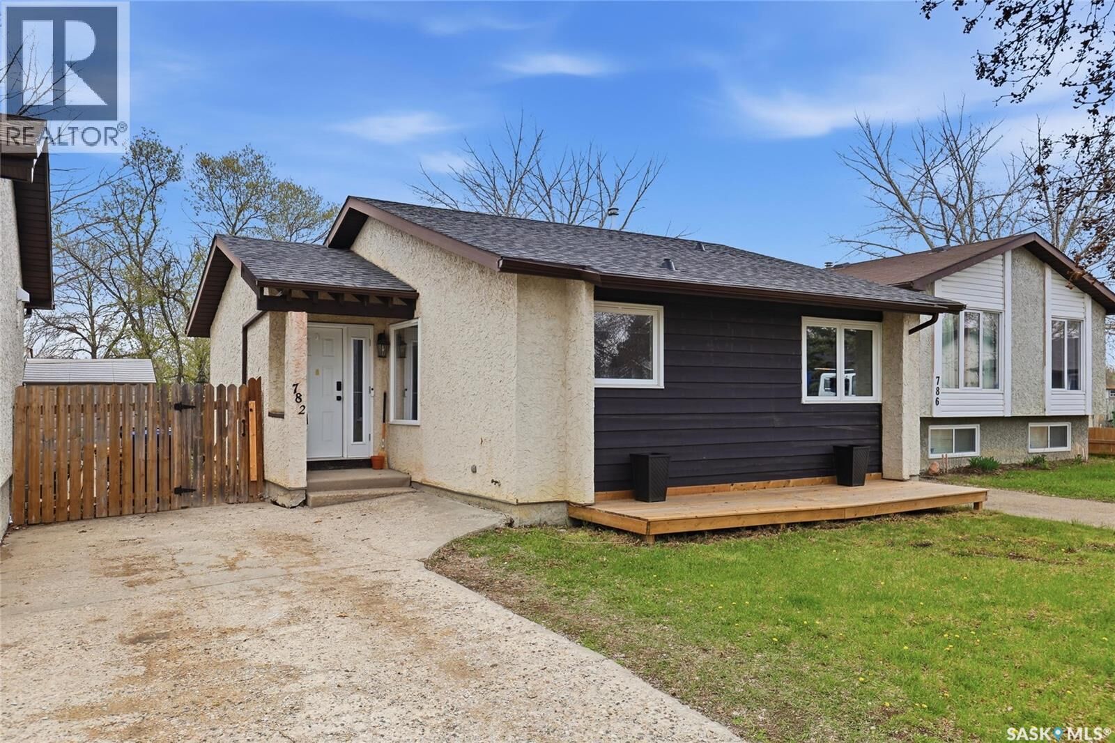 Property Photo: 782 Hayworth Crescent N SK S4X 1Y1