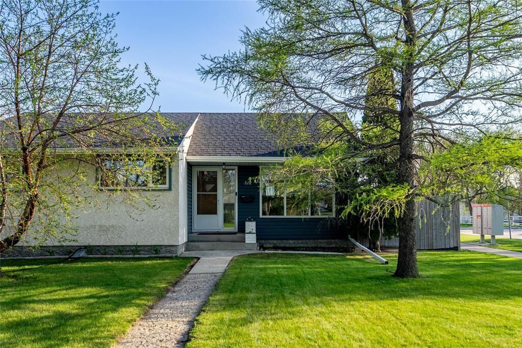 Property Photo: 512 Burrin Avenue MB R0G 2W0