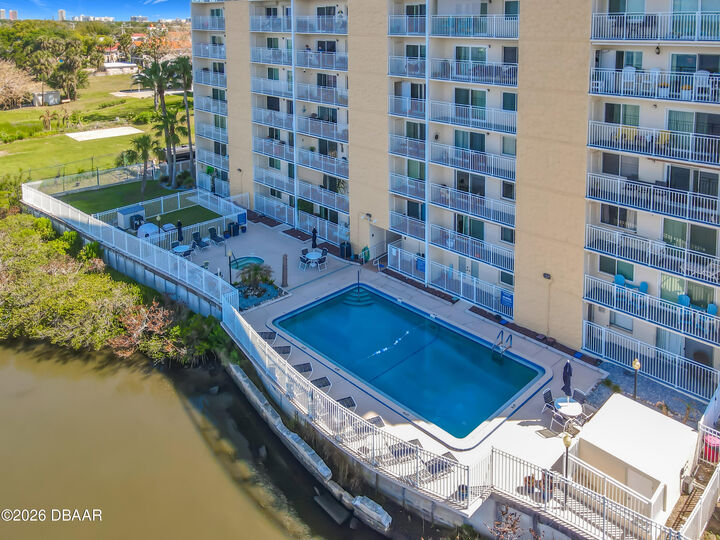 Property Photo:  145 N Halifax Avenue 304  FL 32118 