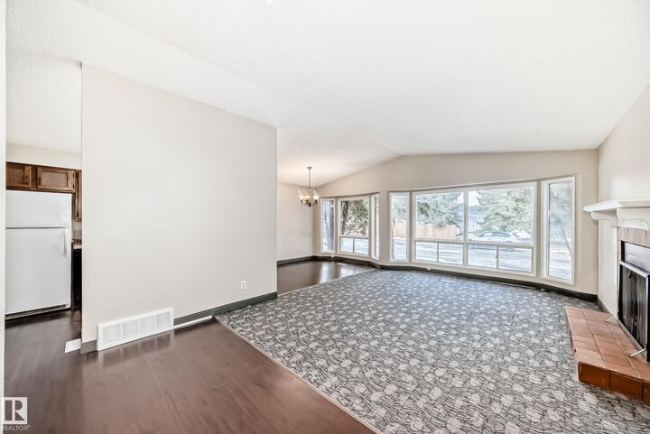 Property Photo:  8516 190 Street NW  AB T5T 4Z9 