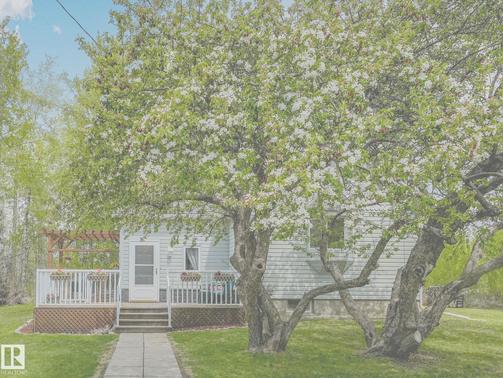 Property Photo:  51026 Rge Road 20  AB T7Y 2G2 