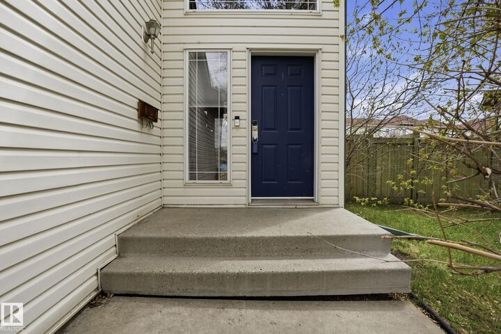 Property Photo:  14017 156 Avenue NW  AB T6V 1T3 