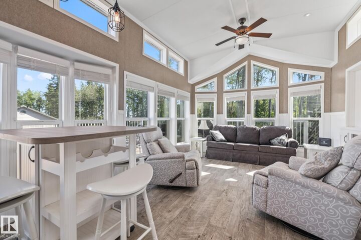 Property Photo:  565 53126 Rge Road 70  AB T7Z 1M1 