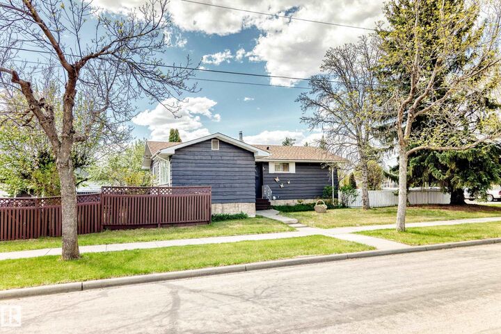 Property Photo: 16331 109 Avenue NW AB T5P 1B9