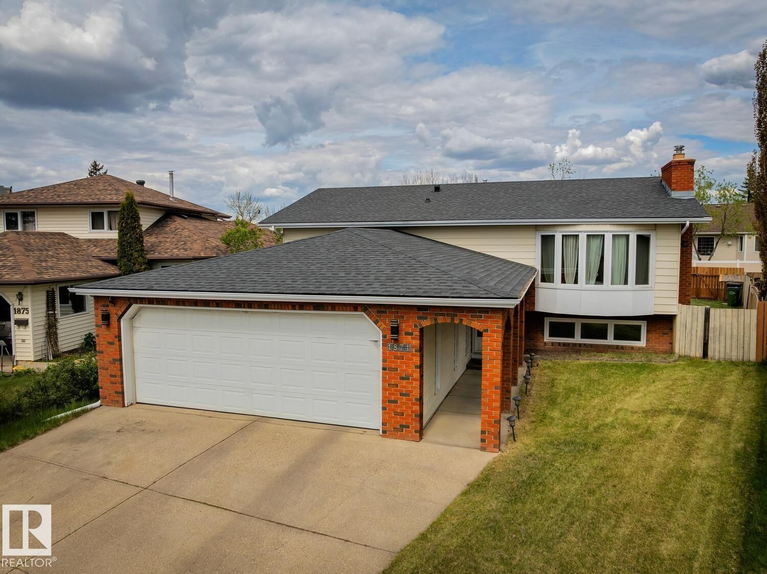 Property Photo: 1871 45 Street NW AB T6L 2S6