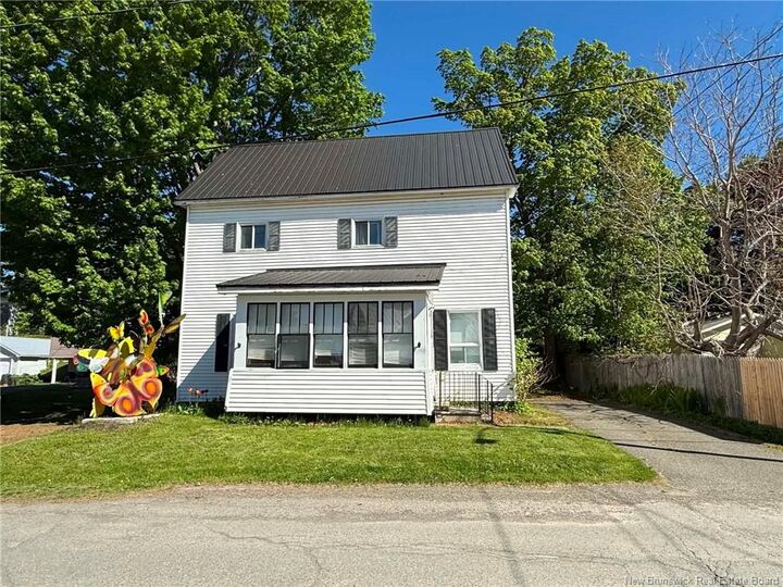 Property Photo:  106 College Street  NB E7M 1K6 