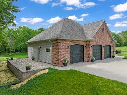 Property Photo:  2230 Oakwood Road  IA 50501 