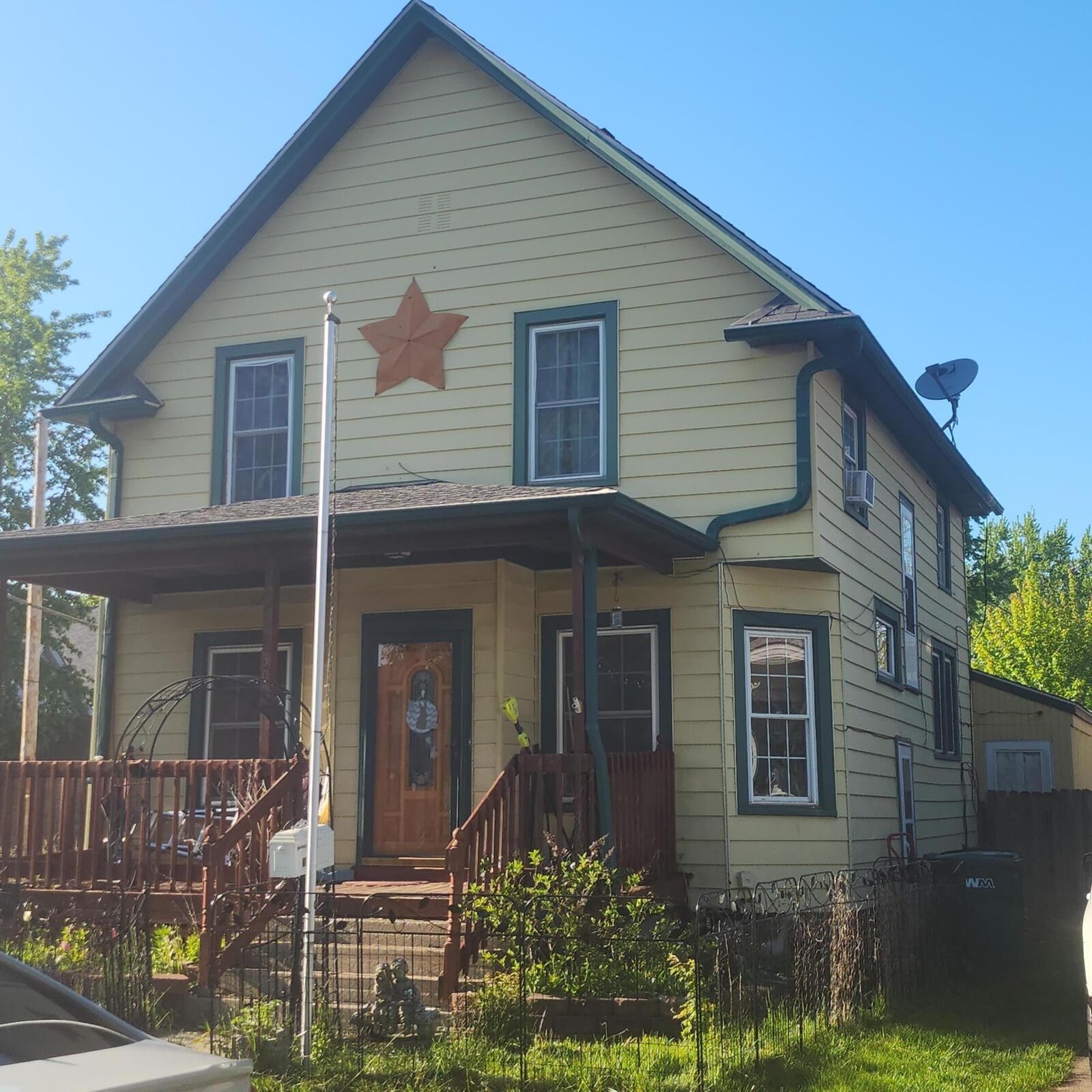 Property Photo:  307 E Maple Avenue  IN 46350 