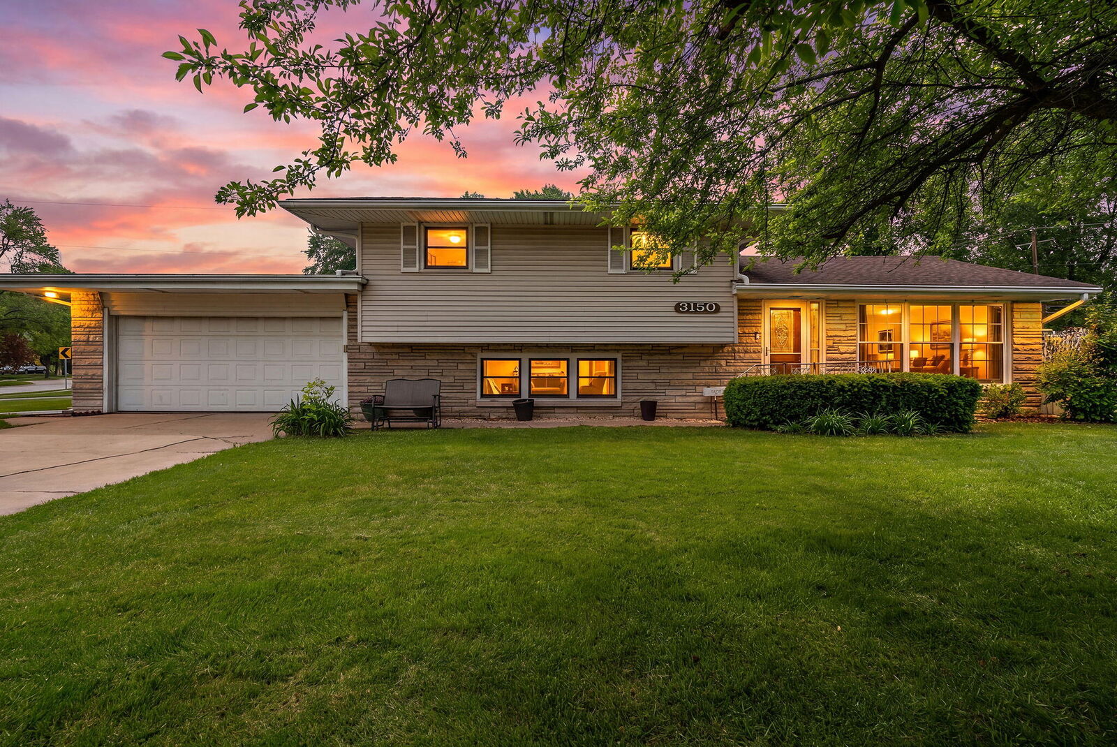 Property Photo:  3150 Oakwood Street  IN 46368 