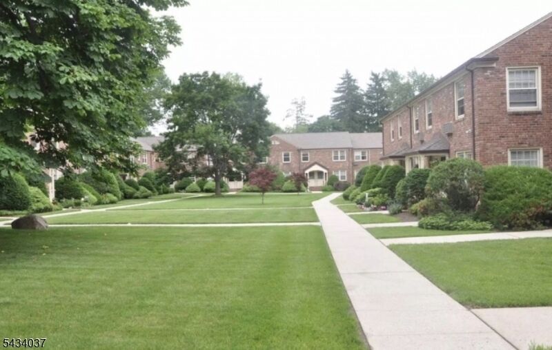 Property Photo:  380 Main Stunit23  NJ 07928 