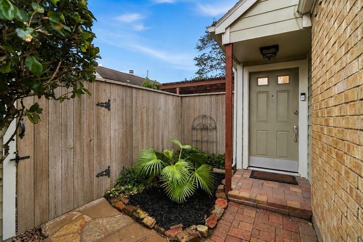 Property Photo: 16719 Fallen Leaf Way TX 77058