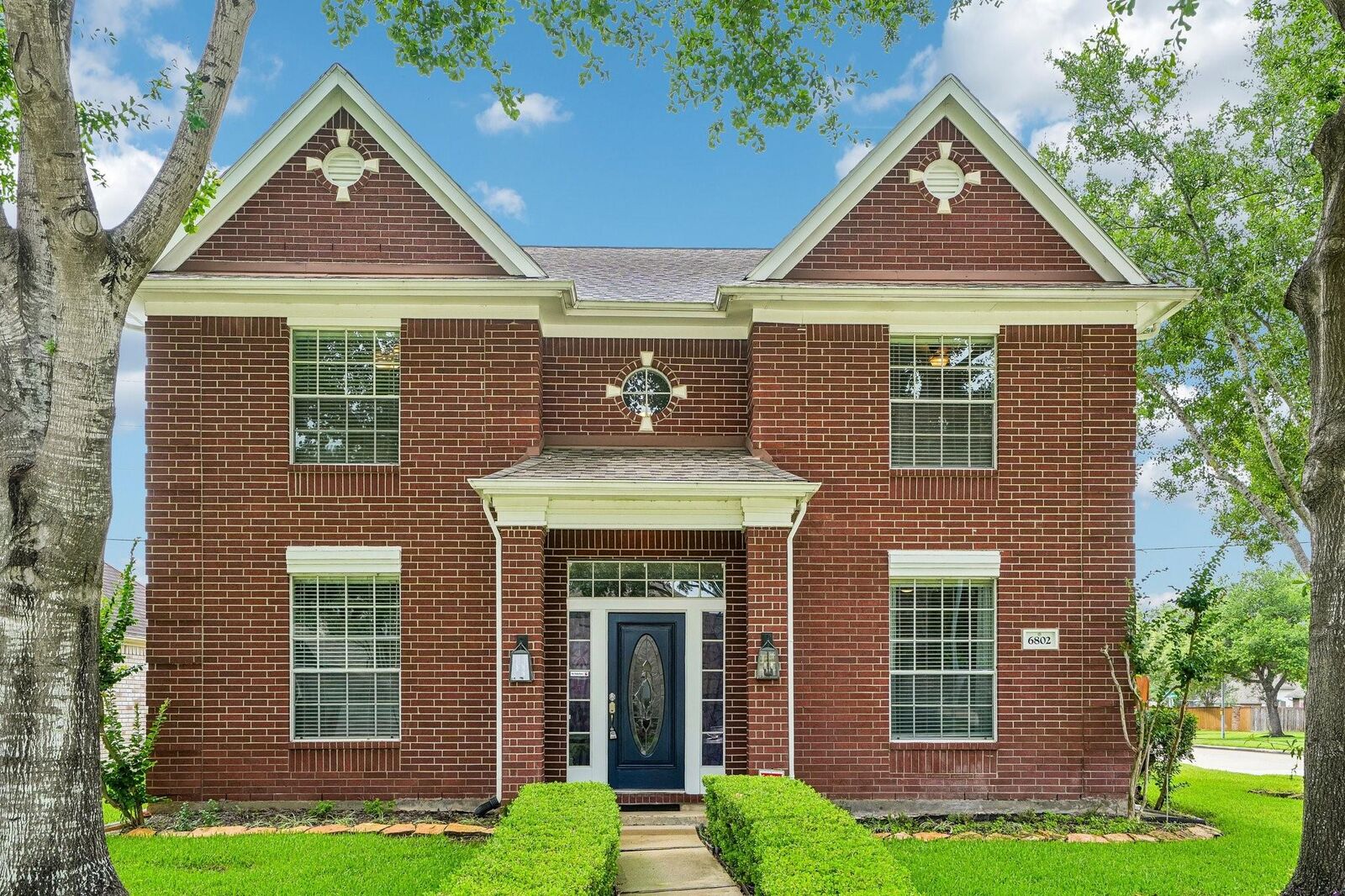 Property Photo: 6802 Oak Run Drive TX 77407