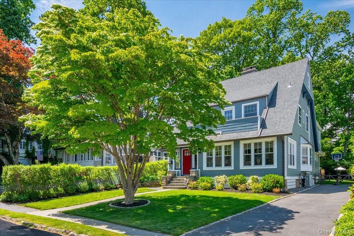 Property Photo:  18 Wildwood Road  NY 10538 