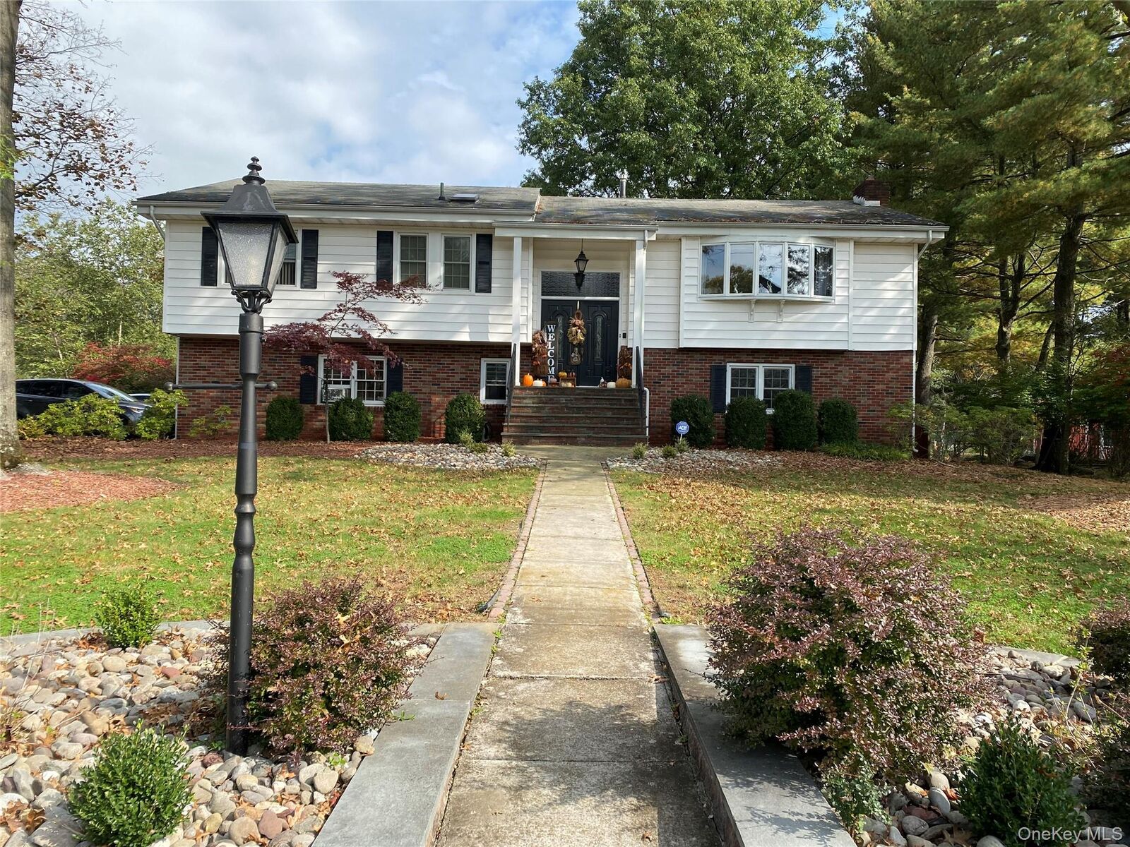 Property Photo:  1 Parkview Drive  NY 10940 