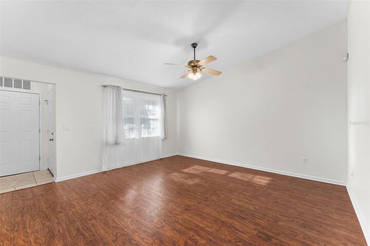 Property Photo:  2026 SW 73rd Street  FL 32607 