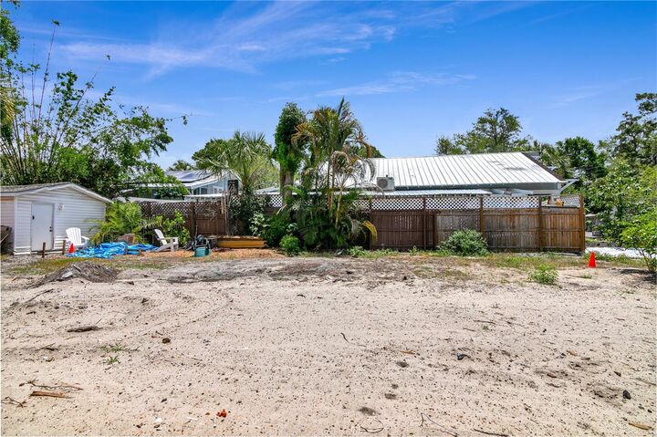 Property Photo: 1703 W Jetton Avenue FL 33606