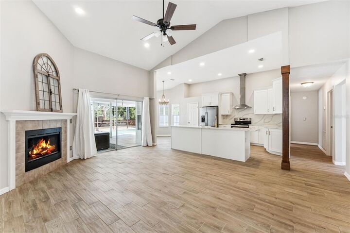 Property Photo:  908 Sloewood Court  FL 32746 