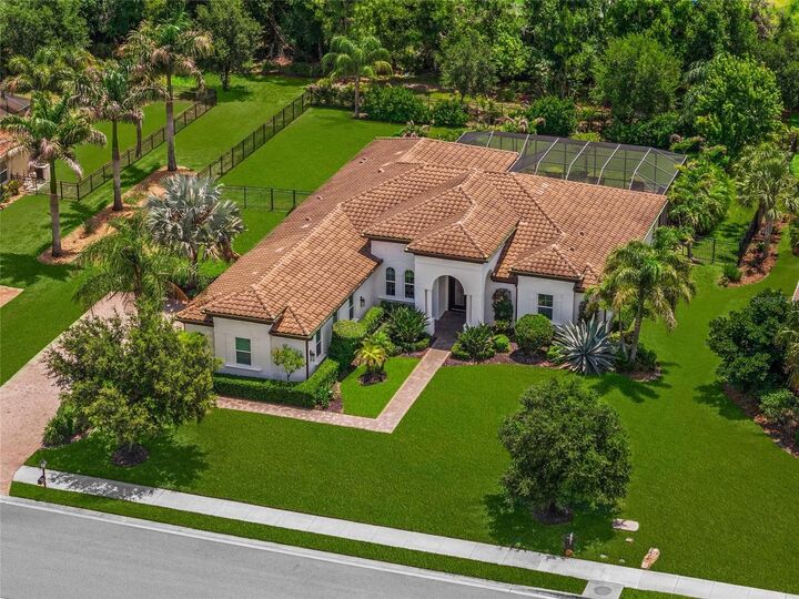 Property Photo: 507 167th Boulevard E FL 34212