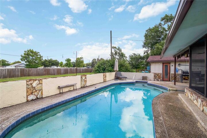 Property Photo:  7597 SE Highway 31  FL 34266 