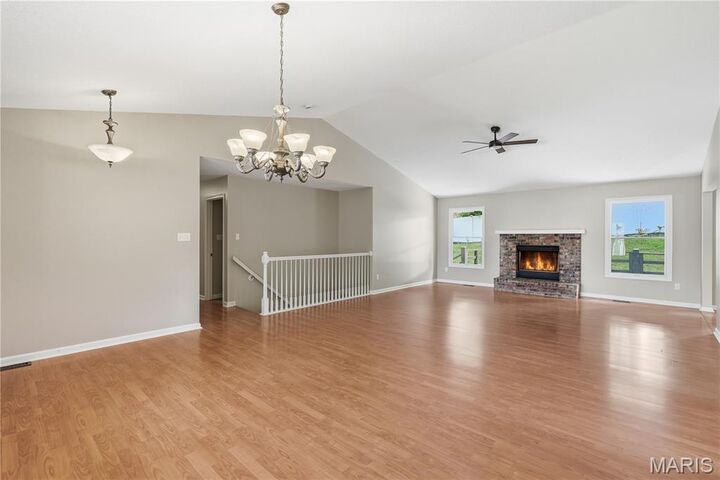 Property Photo: 814 Emerald Place Drive MO 63304