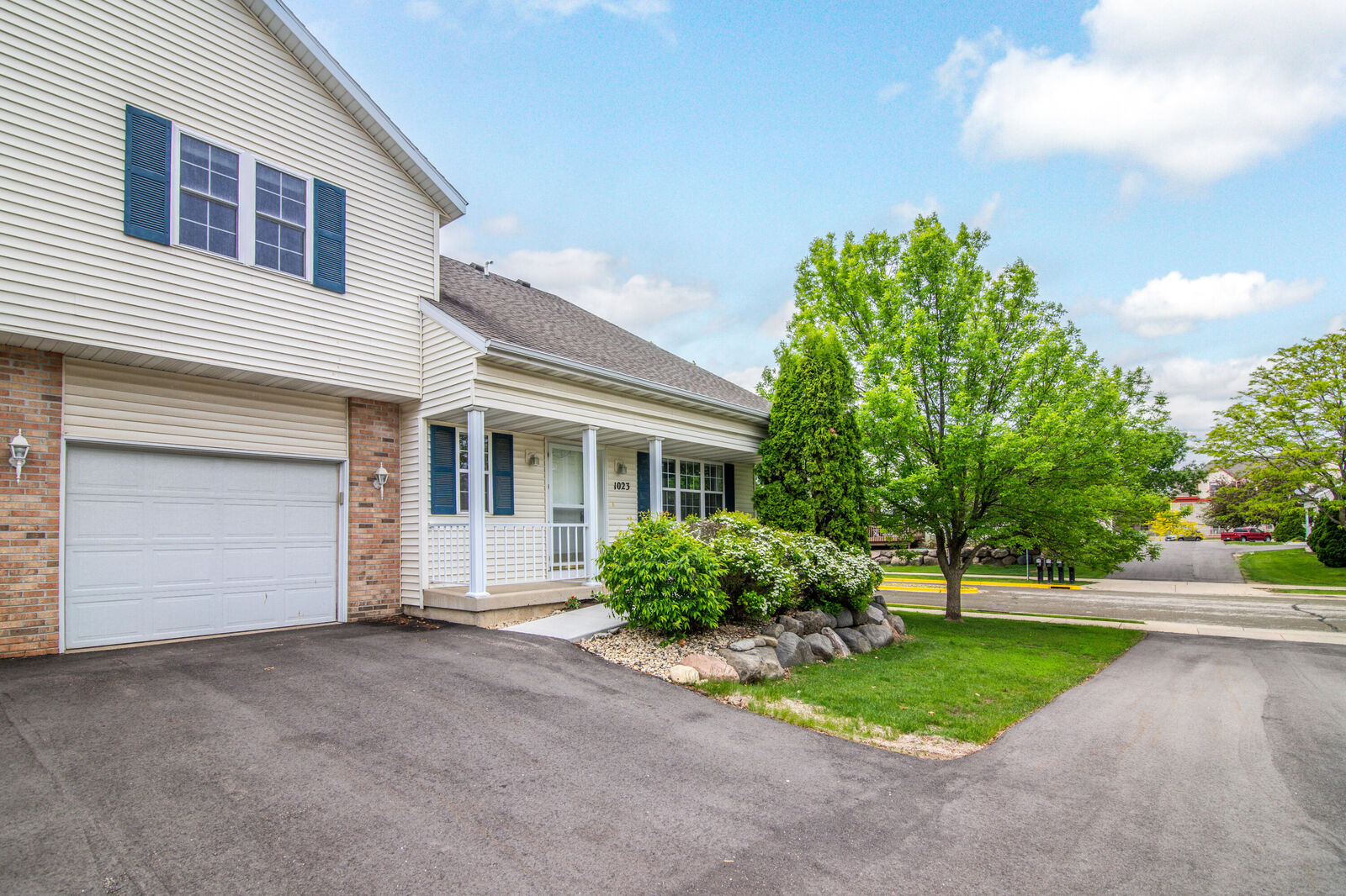 Property Photo: 1023 Chandler Ln WI 53590
