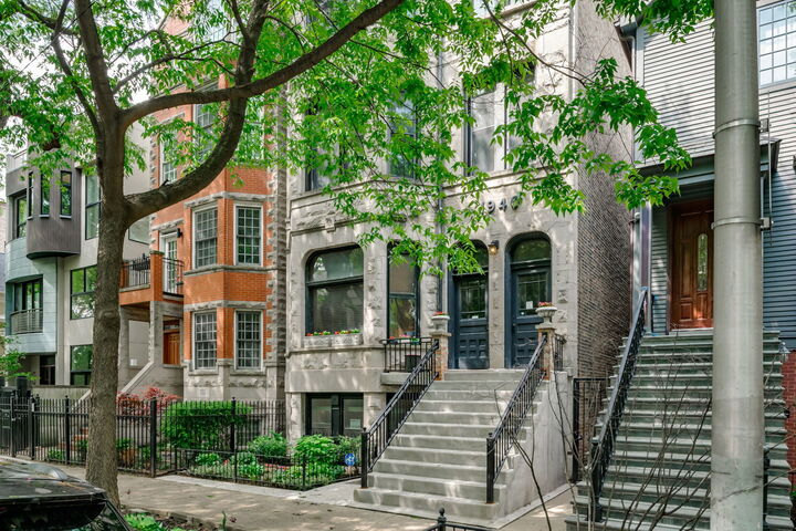 Property Photo: 1940 N Cleveland Avenue 4 IL 60614