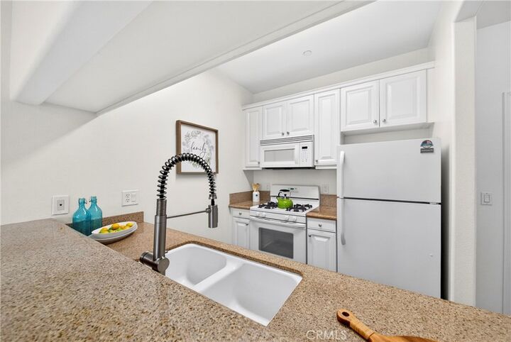 Property Photo:  3120 Sepulveda Boulevard 301  CA 90505 