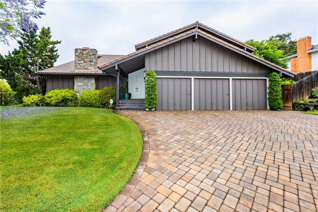 Property Photo:  1031 Don Alvarado  CA 91006 