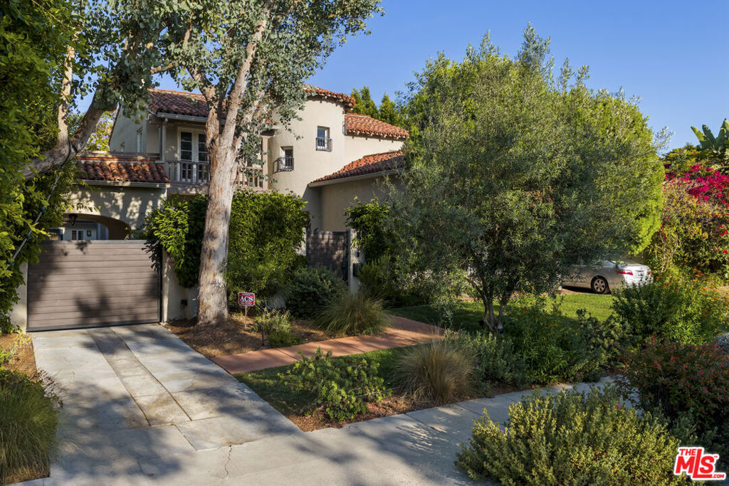 Property Photo: 808 S Cloverdale Avenue CA 90036