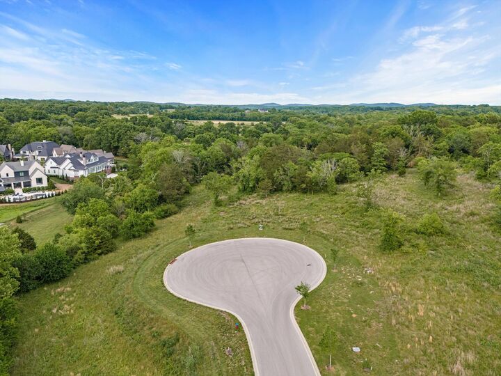 Property Photo:  9447 Thatchbay Ct  TN 37046 