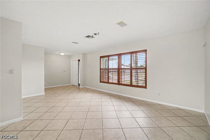 Property Photo:  4437 SE 10th Avenue  FL 33904 